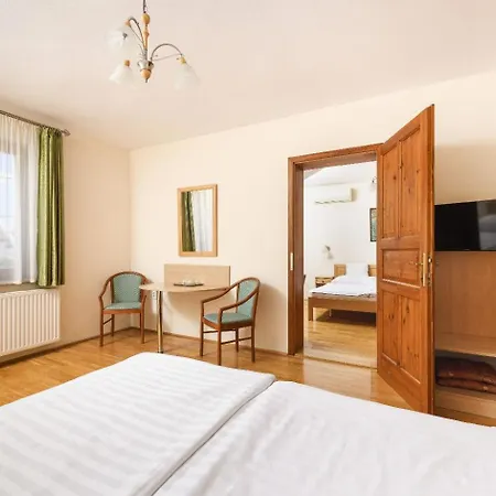 Ametiszt Hotel 3*