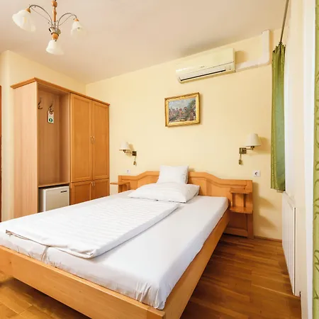 Ametiszt Hotel